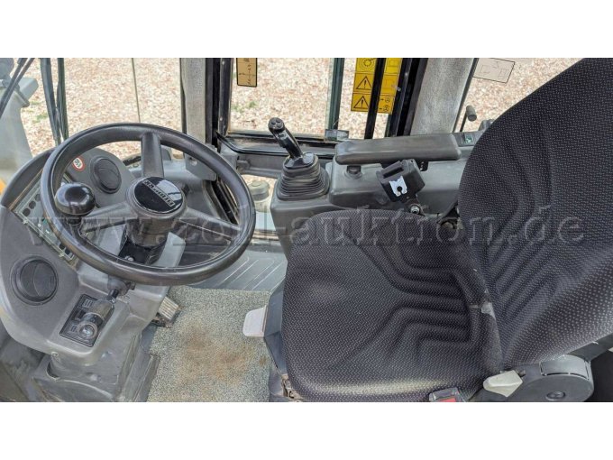 Fahrerkabine 3