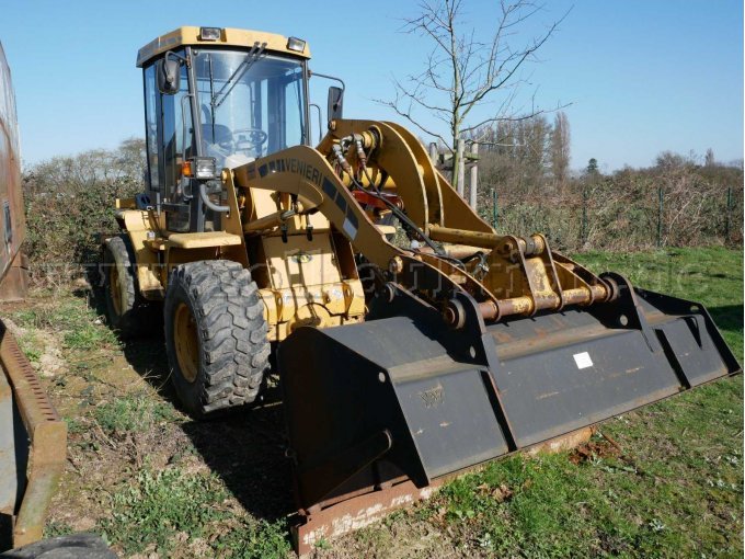 Seitenansicht vorne rechts