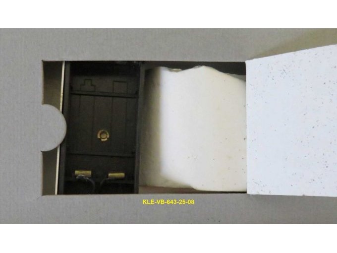 Batteriefach mit Verunreinigungen