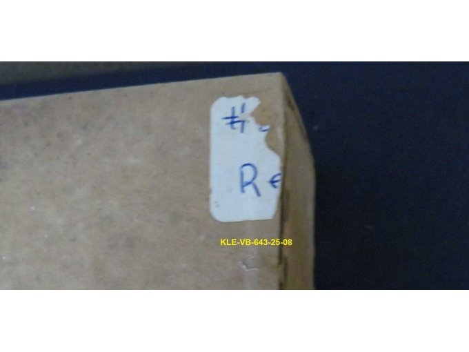 Aufkleber mit handschriftlicher Notiz