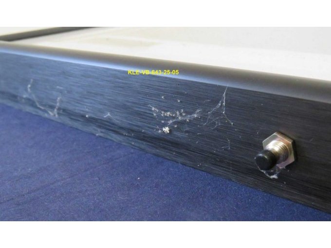 Staubanhaftungen, Verschmutzungen an der Unterseite und am Taster für die Beleuchutng der 70 mm Filmszene