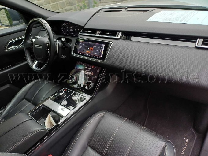 Range Rover Velar - Armaturen von Beifahrerseite aus