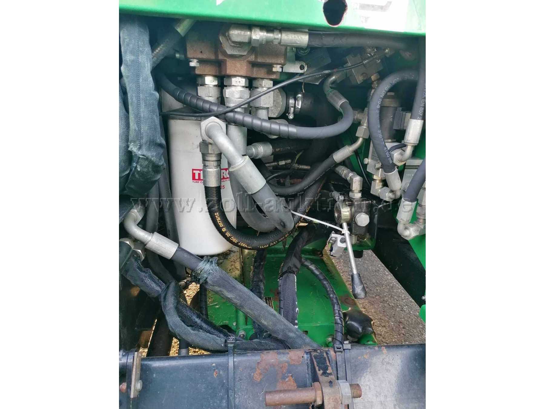 erneuerte Hydraulikschläuche