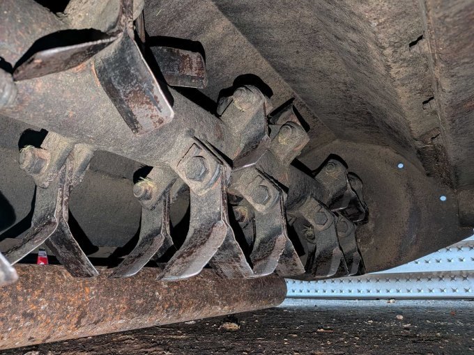 Mähwerk links unten