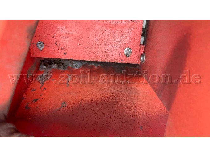 Rasenkehrmaschine Detailansicht innen 2