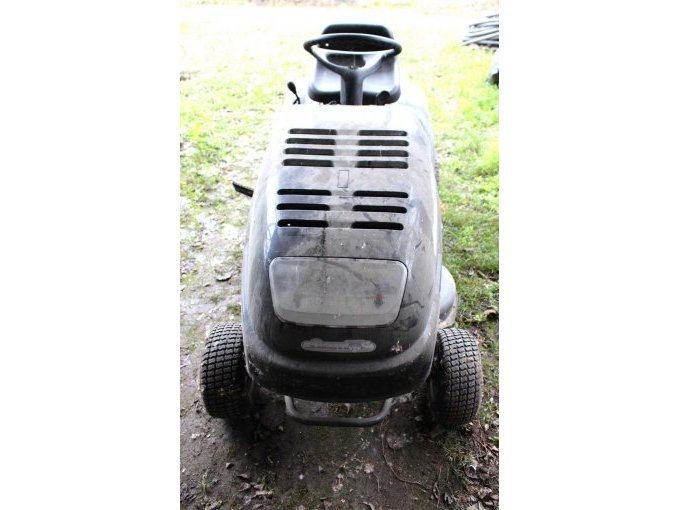 Ansicht Rasentraktor