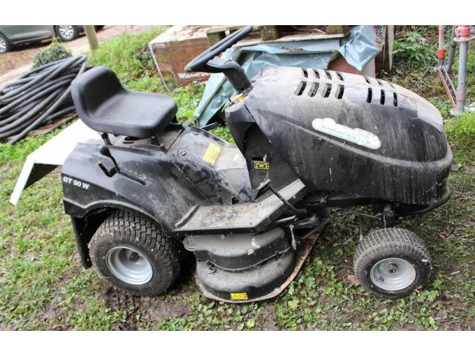 Ansicht Rasentraktor