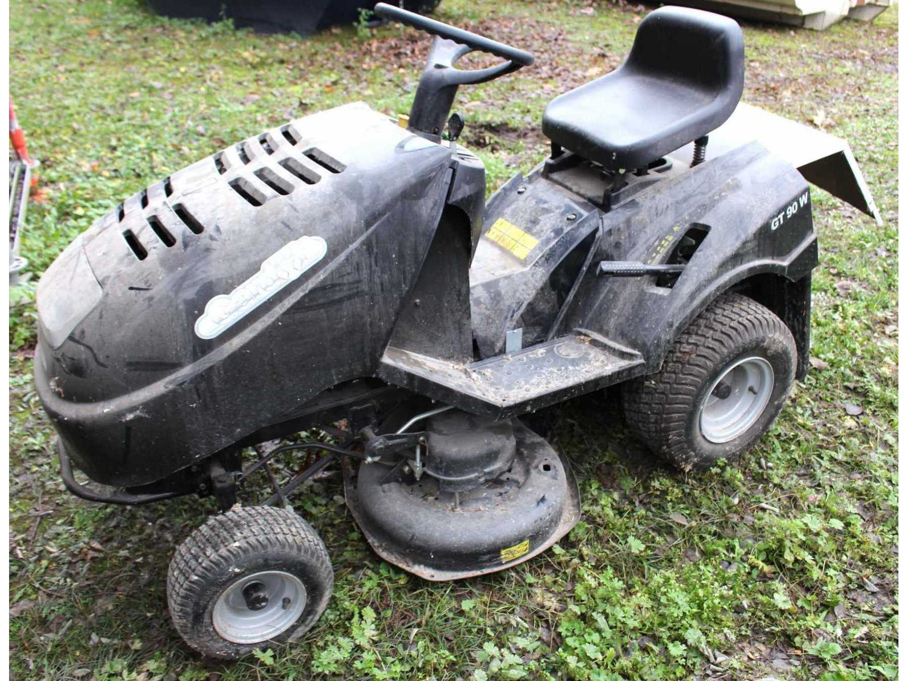 Ansicht Rasentraktor