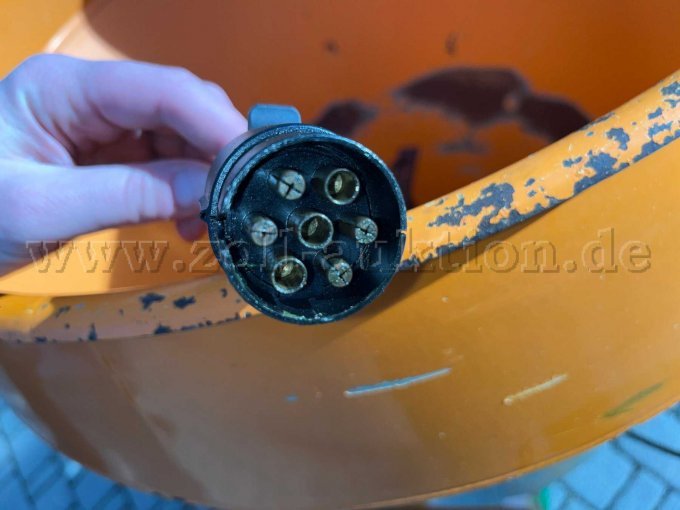 Elektrischer Anschluss für Beleuchtungsanlage