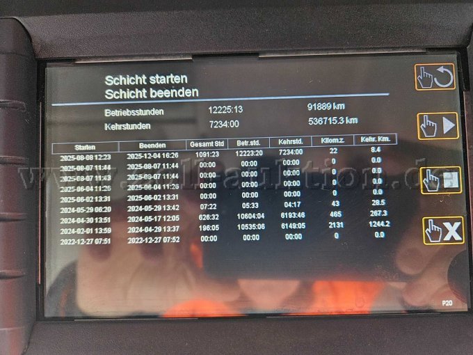 Betriebsstunden und Kilometer