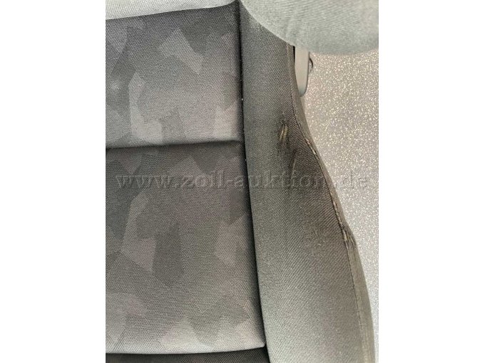 Mangel: Aufgescheuerte Sitzwange