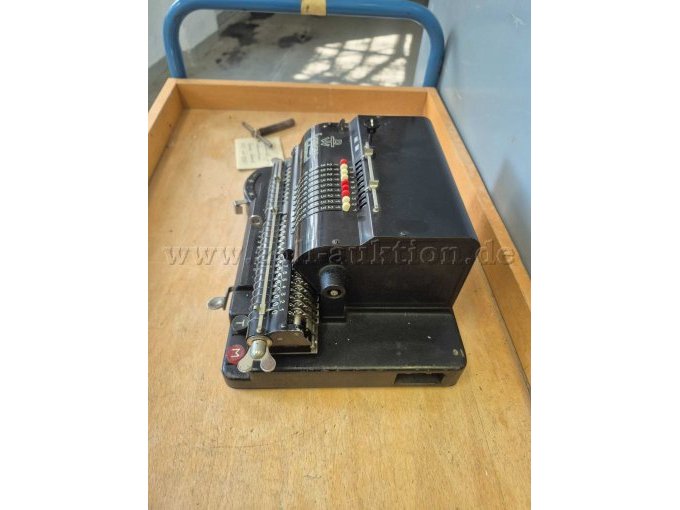 1 Rechenmaschine Hamann Automat Modell V – foto 4 – kavel bij Zoll-Auktion, Kiel