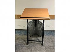 Rückseite mit geneigter Tischplatte