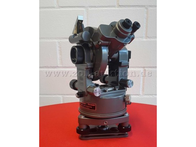 Instrument
Hinten seitlich -1-