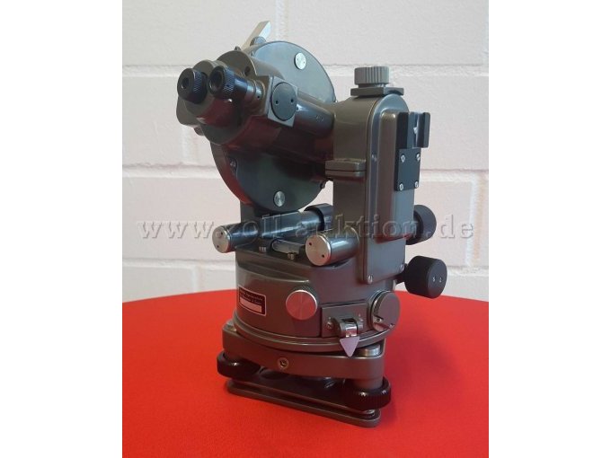 Instrument
Hinten seitlich -1-