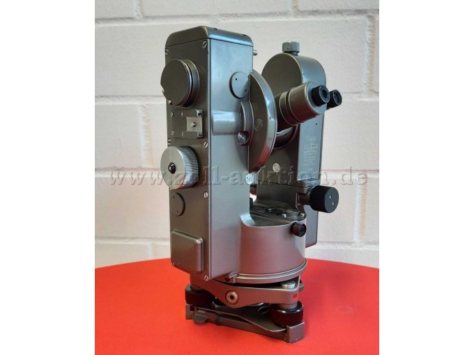 Instrument
Hinten seitlich -2-