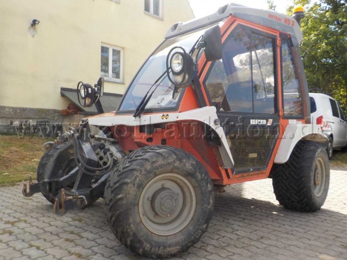 Front- und Seitenansicht Metrac