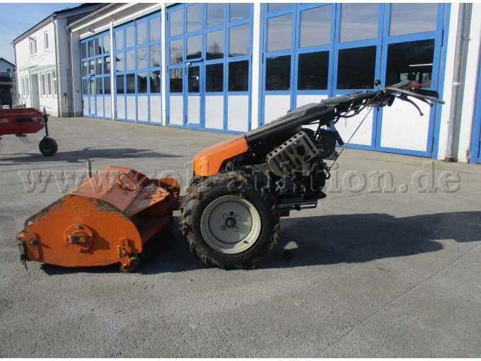 Reform Motormäher M14 mit Schlegelmulcher, von links