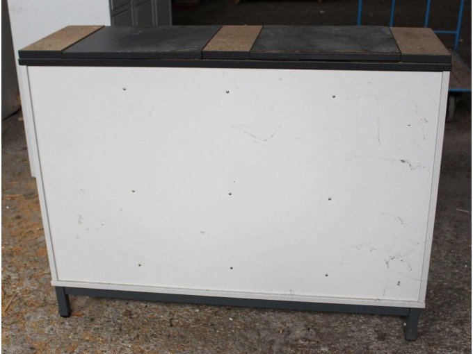 Unterschrank Rückseite