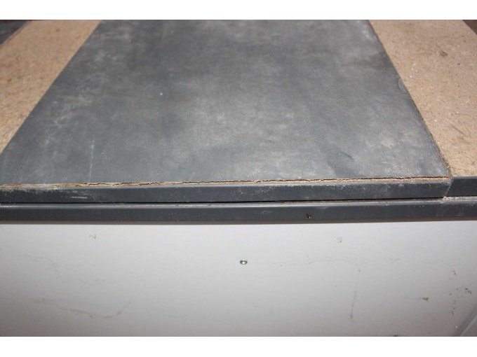 Ausziehbrett an Unterschrank