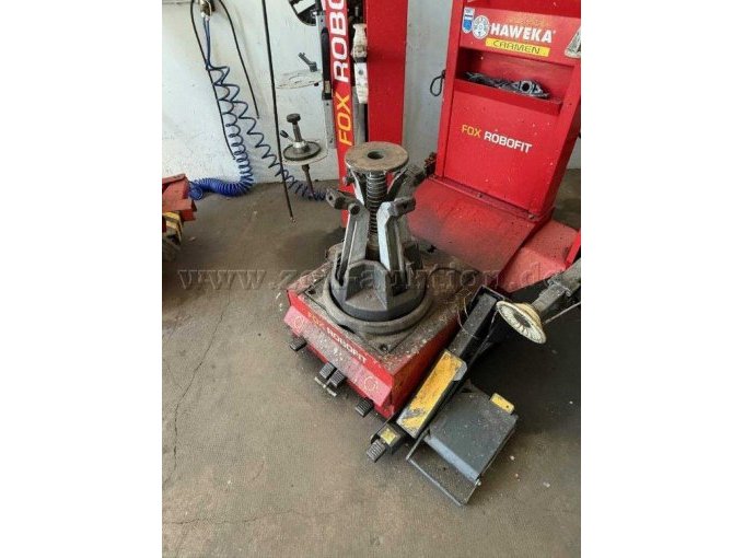 Ansicht Monatgeplatz mit Pedalsterung