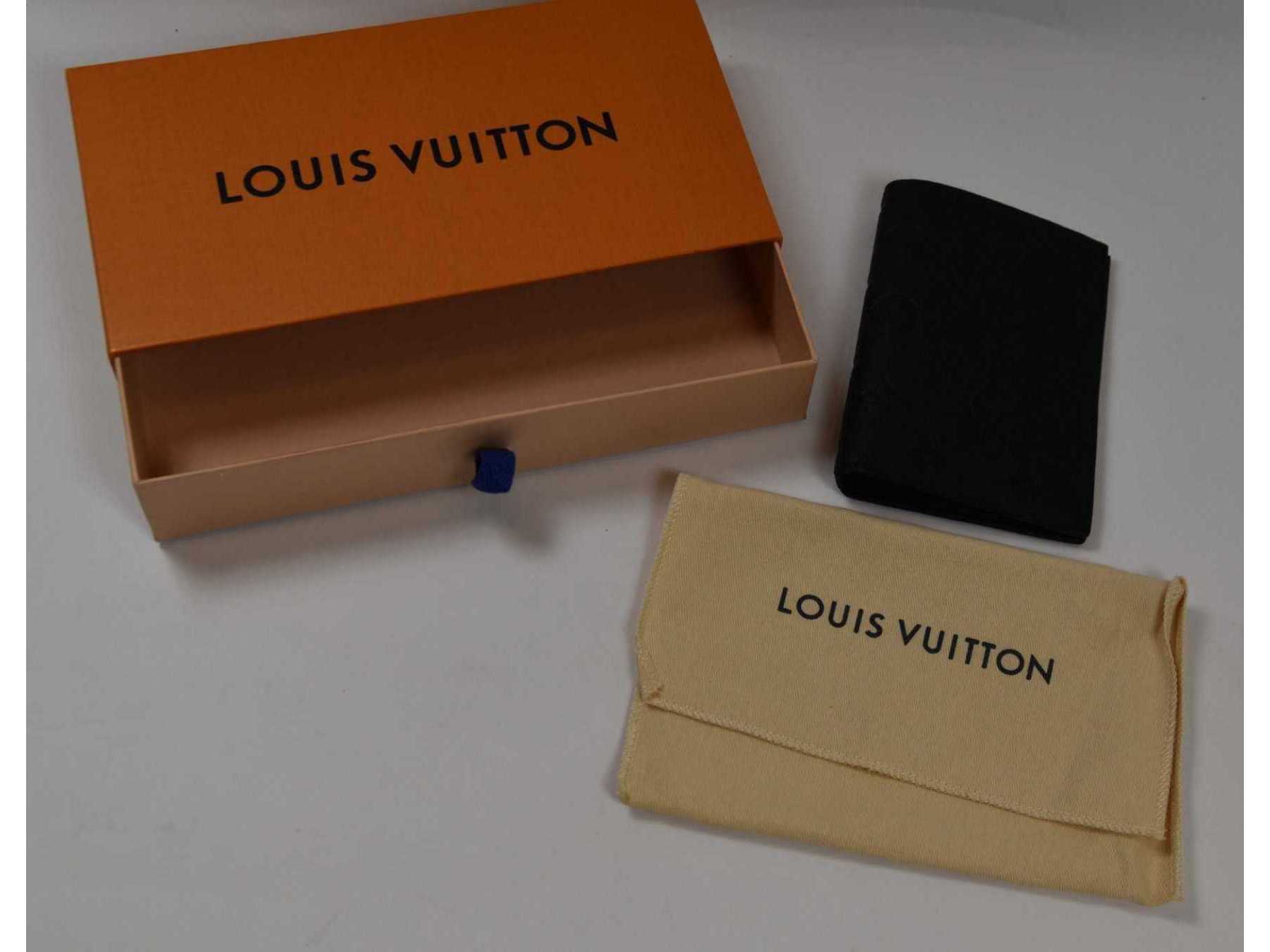 1 Reisepasshülle „Louis Vuitton“ Empreinte M63914 mit Staubbeutel & Originalkarton
