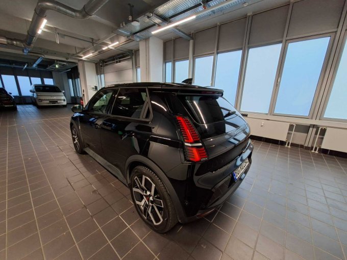 1 Renault 5 E-Tech Elekctric/ Techno 150 Comfort Range – foto 4 – kavel bij Zoll-Auktion, Bochum