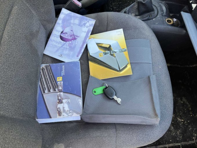 1 Renault Clio -Typ B (Bastlerfahrzeug) – foto 17 – kavel bij Zoll-Auktion, Erfurt