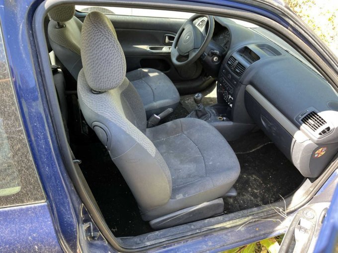 1 Renault Clio -Typ B (Bastlerfahrzeug) – foto 5 – kavel bij Zoll-Auktion, Erfurt