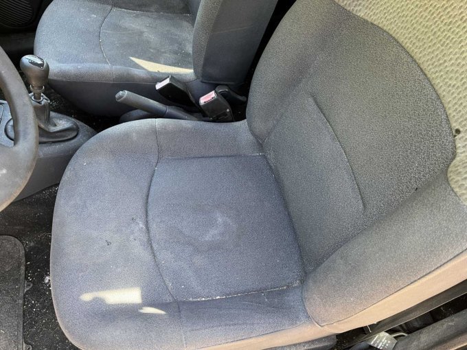 1 Renault Clio -Typ B (Bastlerfahrzeug) – foto 14 – kavel bij Zoll-Auktion, Erfurt