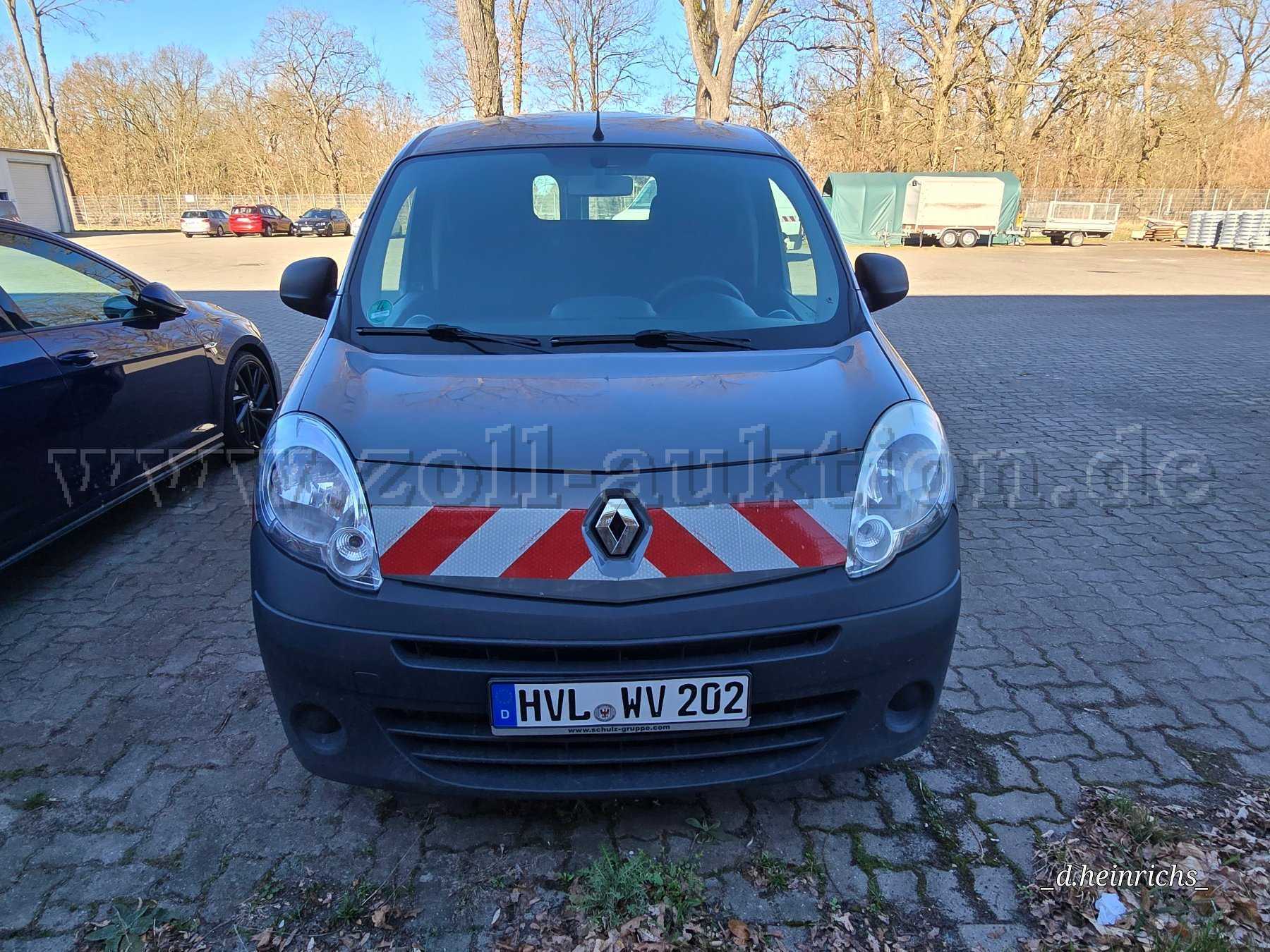 Frontansicht:
Renault Kangoo 1.5 dCi – Baujahr 2013
mit Warnmarkierungen (rot/weiß)