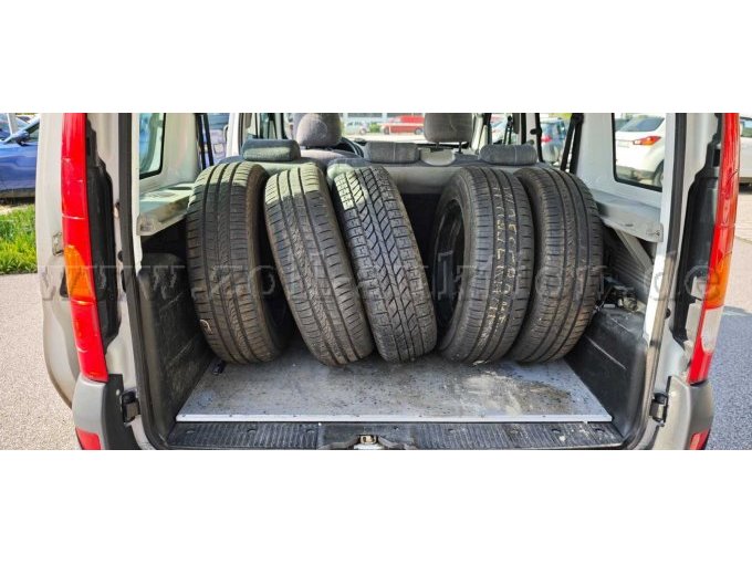 1 Renault Kangoo 1,9 l dCi 4x4 – foto 8 – kavel bij Zoll-Auktion, Deggendorf
