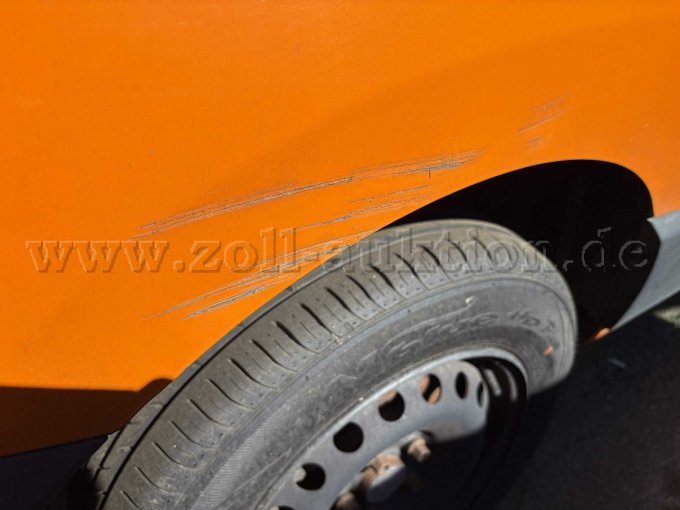 Schaden rechts hinten