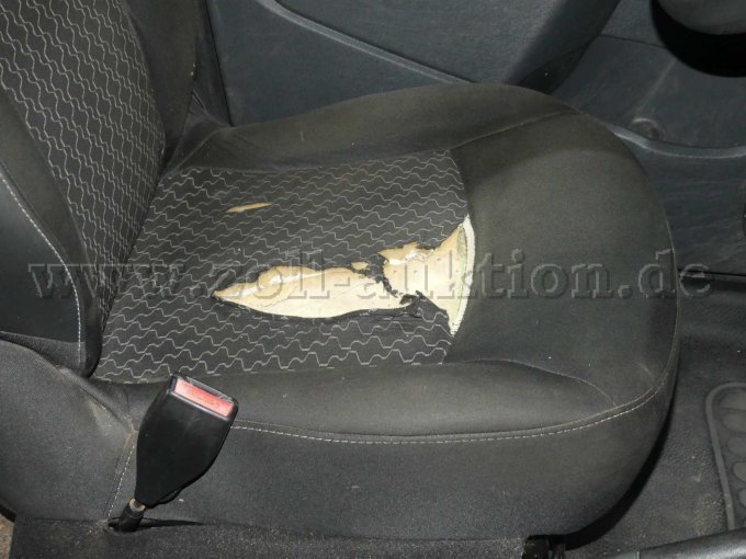 Schaden Fahrersitz