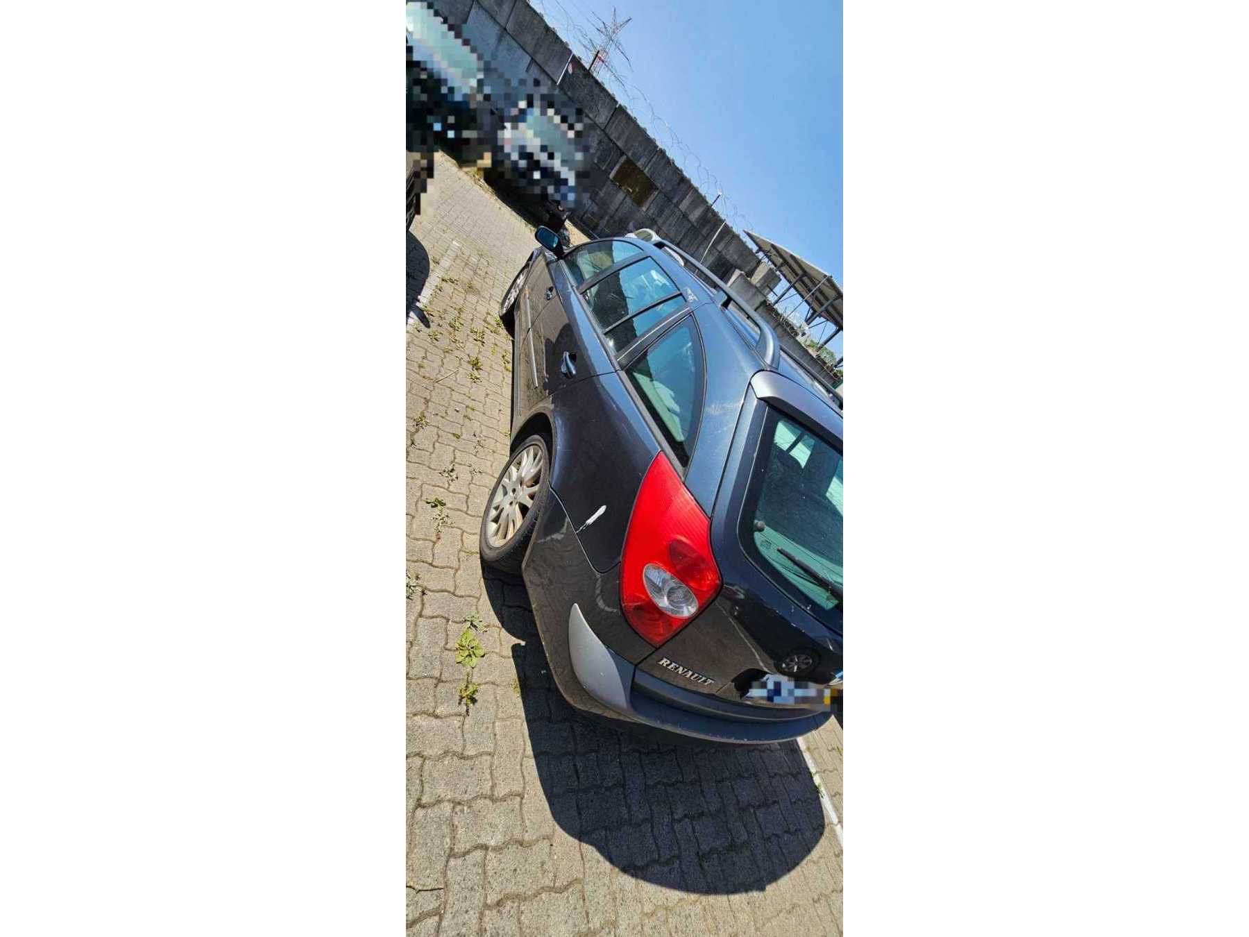 Heckansicht Fahrerseite