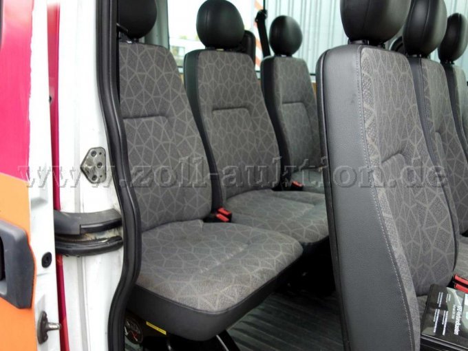 2. Sitzreihe hinten