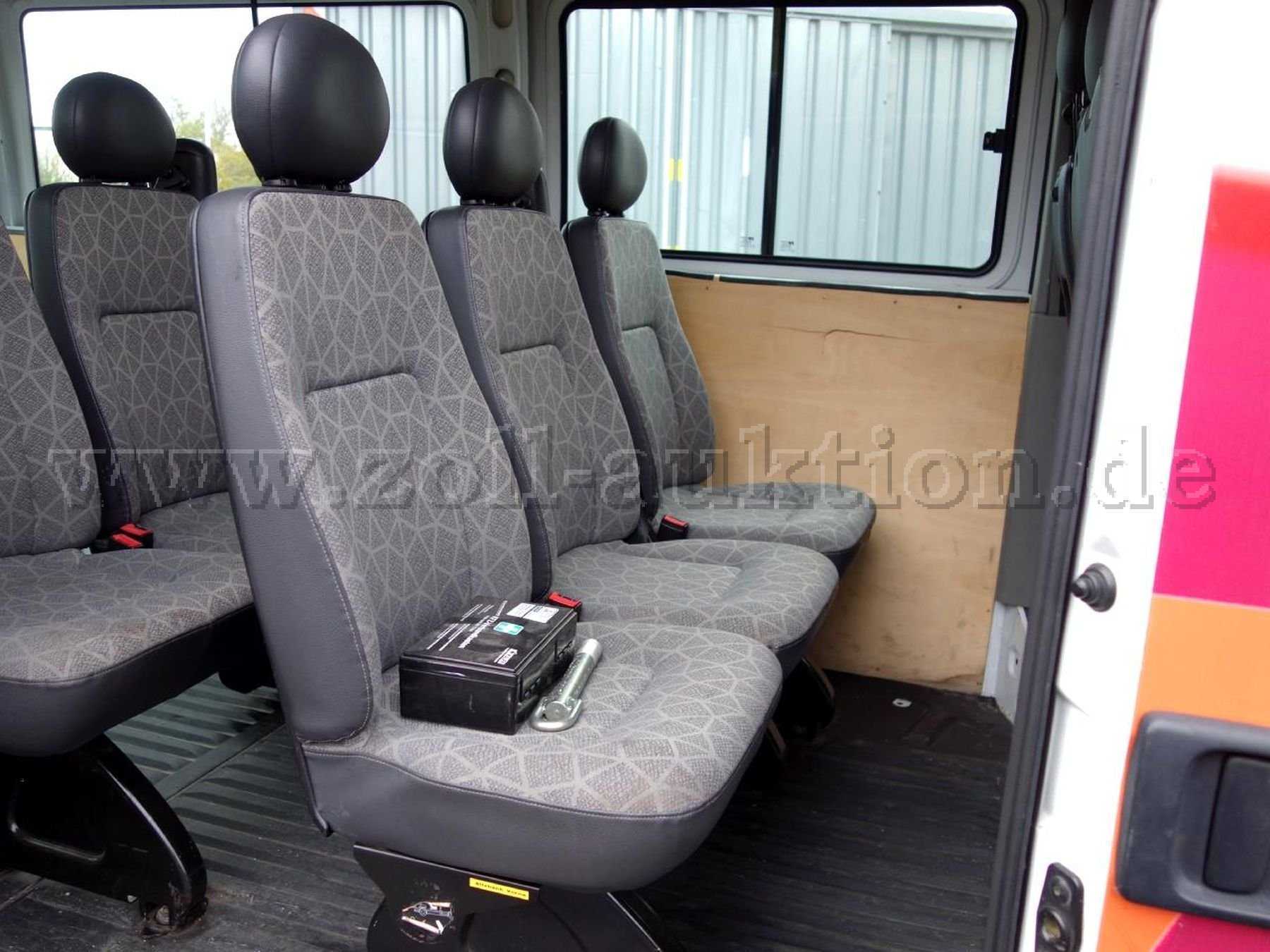 1. Sitzreihe hinten