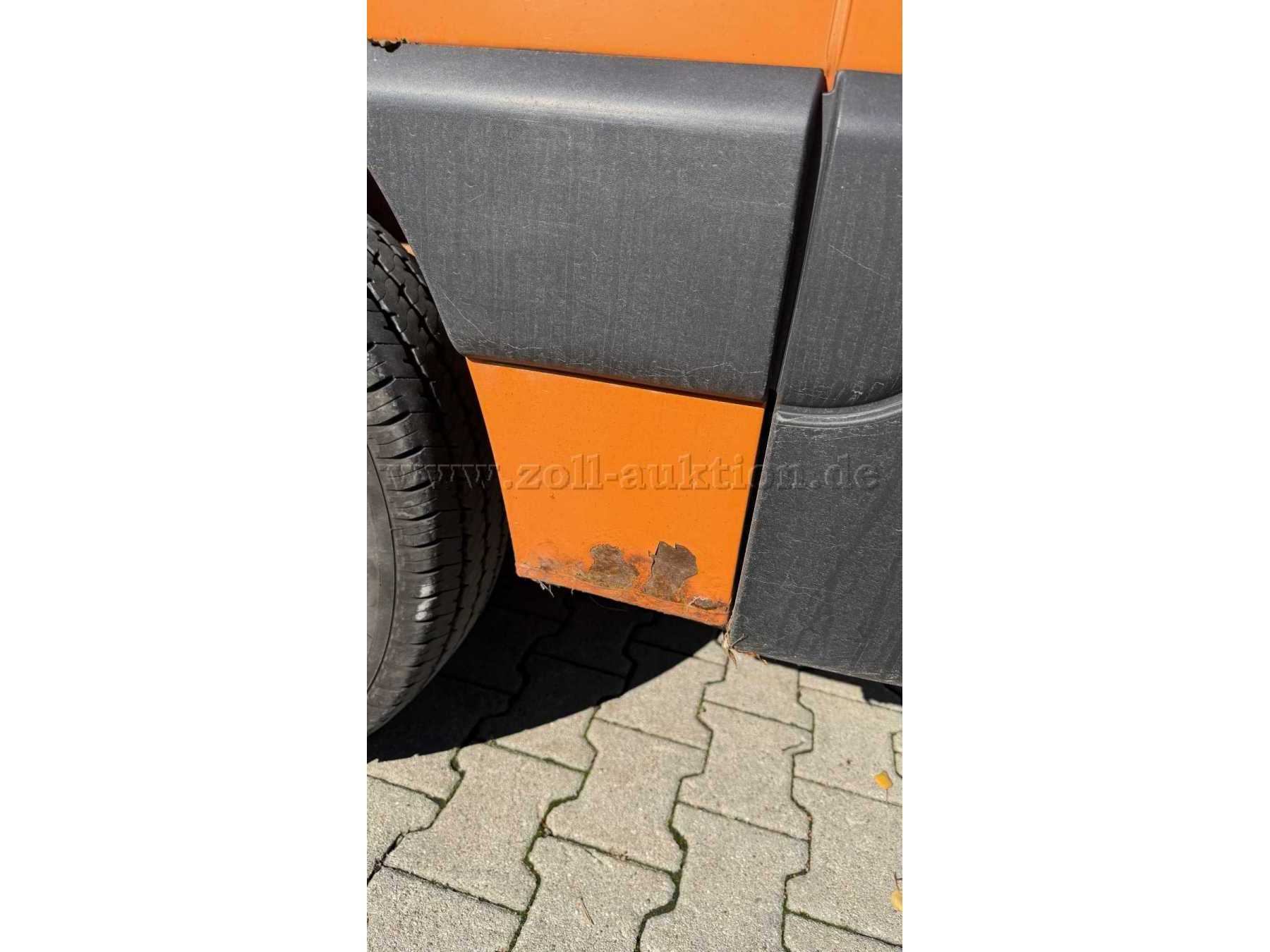 hinten links Rost