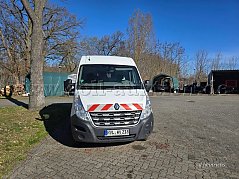 Renault Master 2.3 dCi – Baujahr 2011 – Weiß – Frontansicht - Warnmarkierung Rot/ Weiß
