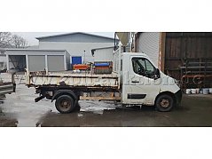 Seitenansicht rechts, Roststellen Ladebordwand erkennbar