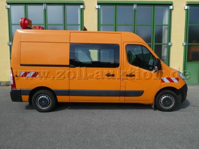 Renault Master Doka Kastenwagen, defekt, gebraucht: Ansicht von rechts