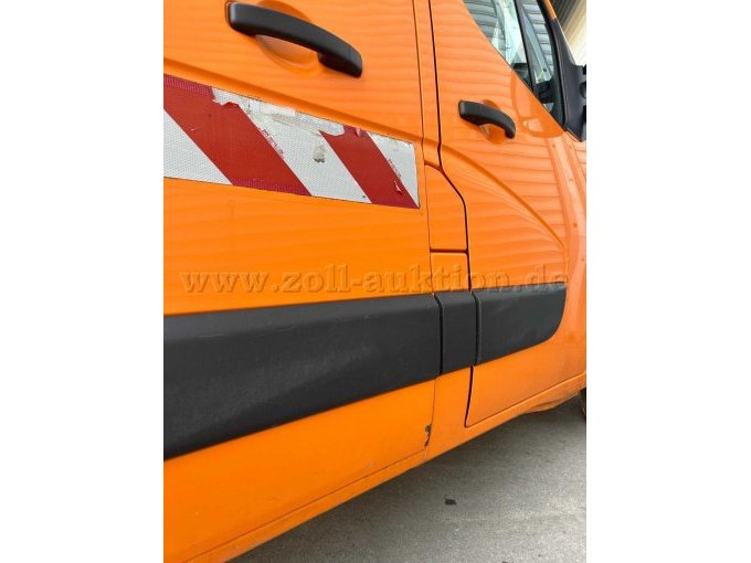 Detailansicht Beifahrerseite inkl. Rost