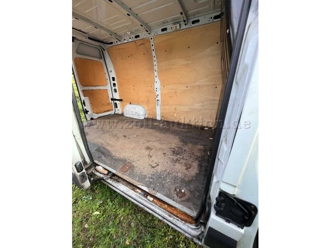 1 Renault Master bestelwagen / auto met schade & knutselauto – foto 12 – kavel bij Zoll-Auktion, Wandlitz