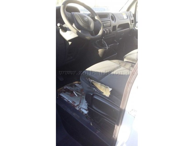 Renault Master Lenkrad, Armaturenbrett und Fahrersitz