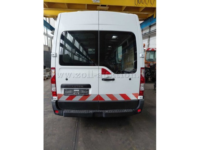 Bild 4:
Heckansicht mit Flügeltüren