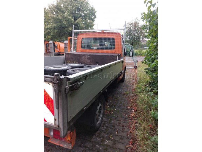 1 Renault Master WAR 913/17 vrachtwagen met driezijdige kiepbak (open laadbak) – foto 8 – kavel bij Zoll-Auktion, Petersberg