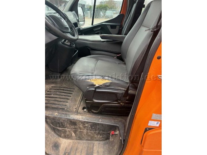 Beschädigung Fahrersitz