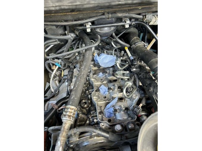 Motorraum zerlegt