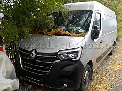 Front- und Seitenansicht Renault Master
