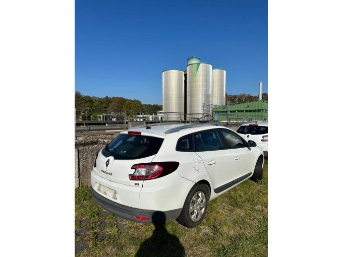 1 Renault Megane Grandtour Expression dCi 110 eco – foto 7 – kavel bij Zoll-Auktion, Geldern